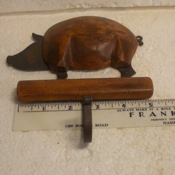 Vintage Pier One Farmhouse Rustic Pig Hook - Picture 4 of 4